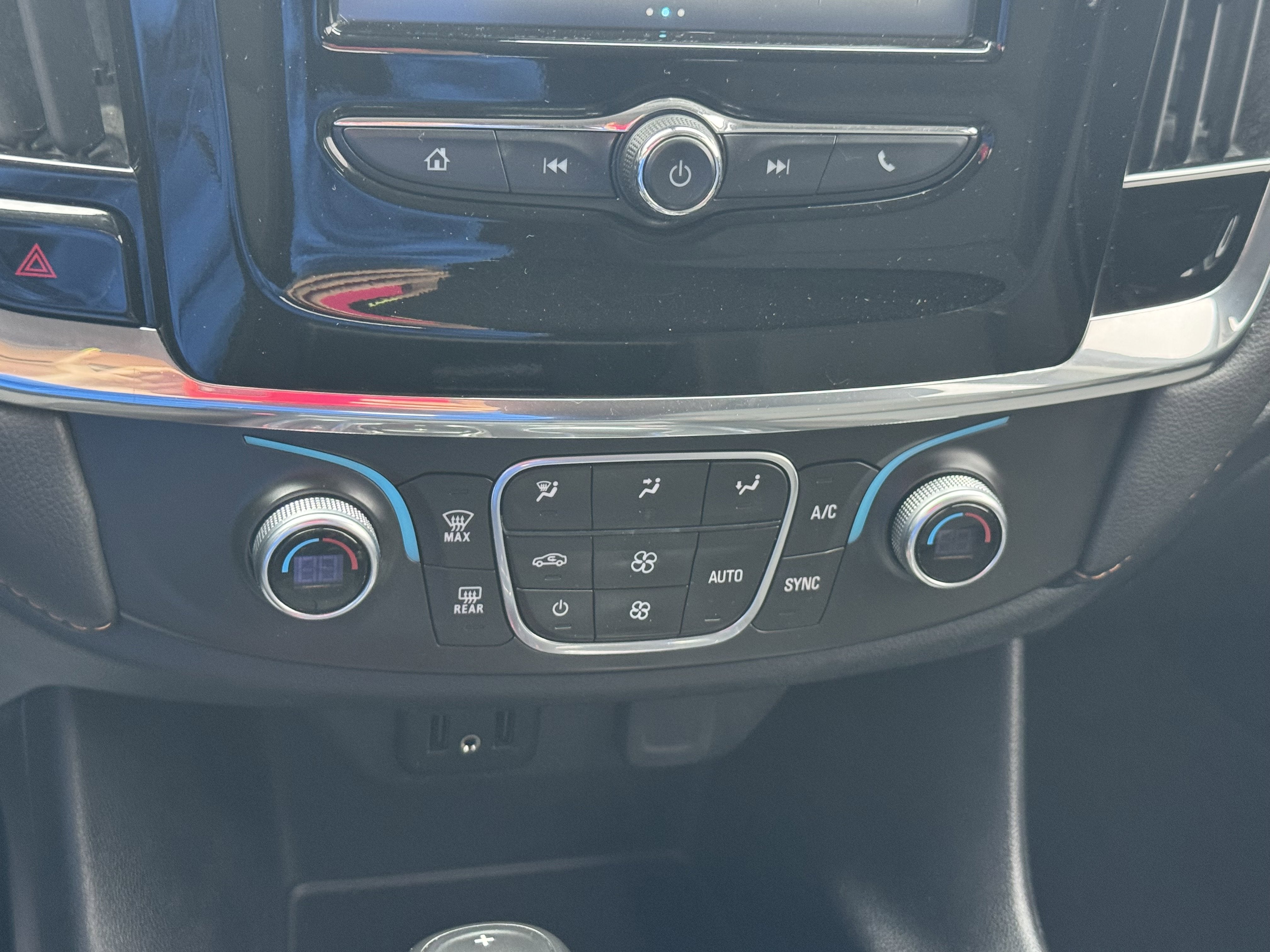 2018 Chevrolet Traverse LS