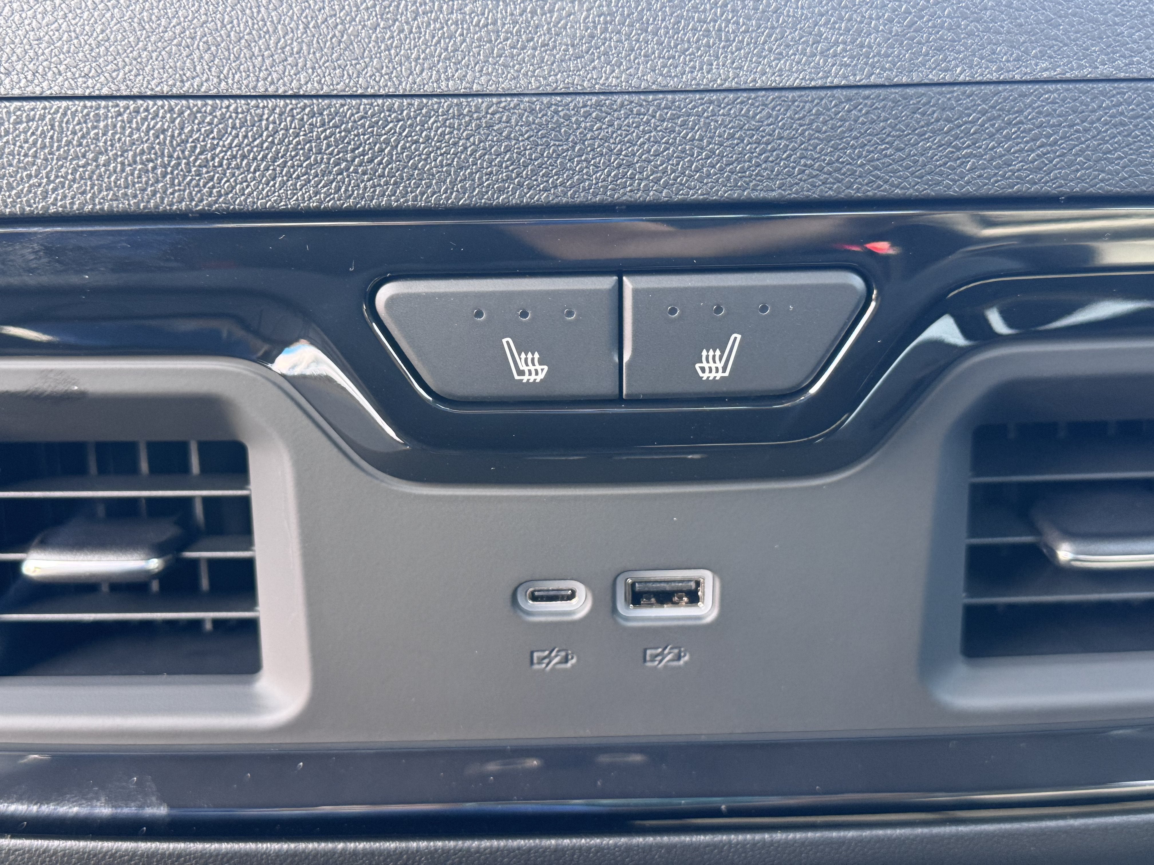 2026 Chevrolet Silverado 2500 HD ZR2 - Photo 16