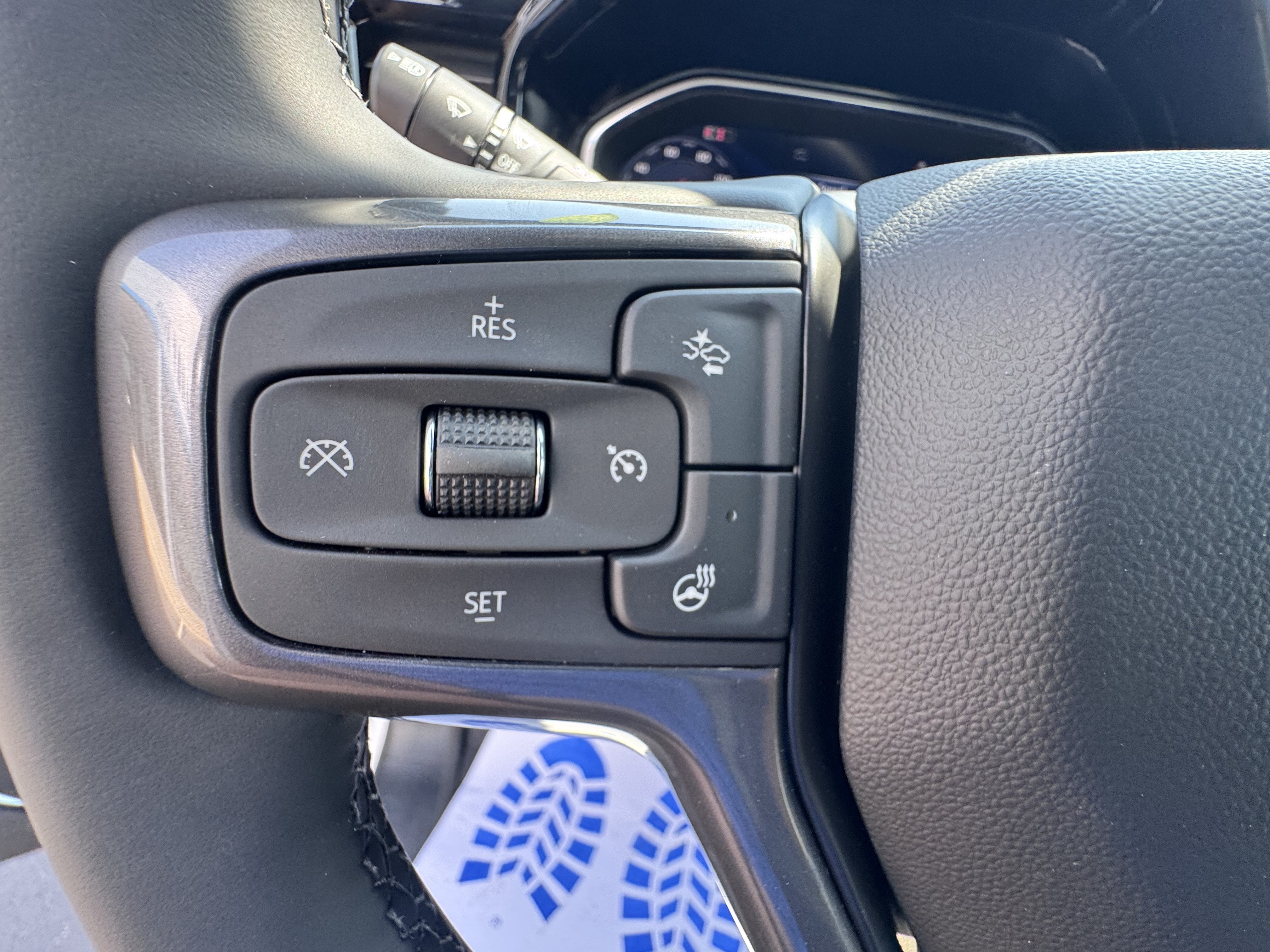 2026 Chevrolet Silverado 2500 HD ZR2 - Photo 23