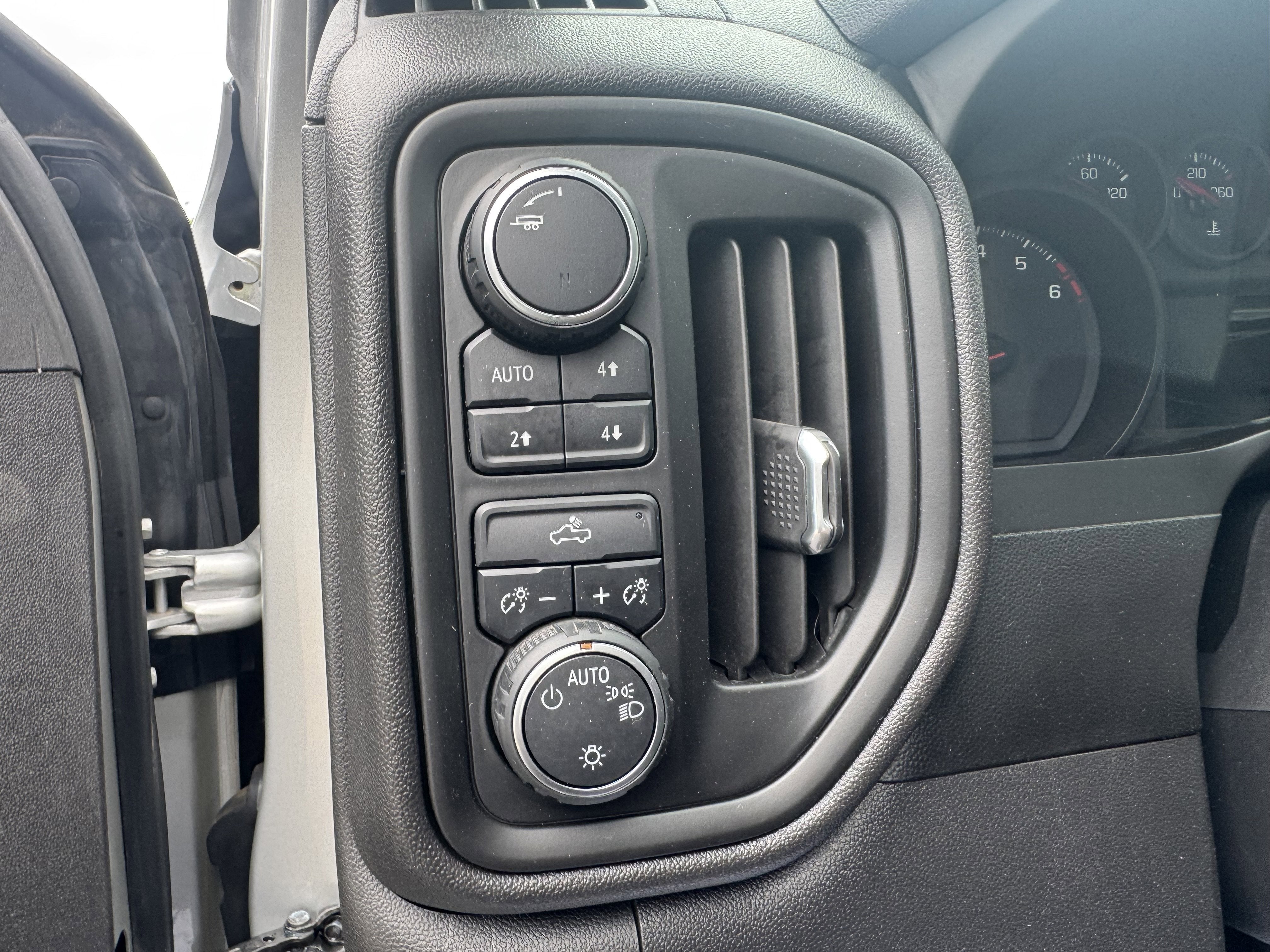 2019 Chevrolet Silverado 1500 Custom Trail Boss