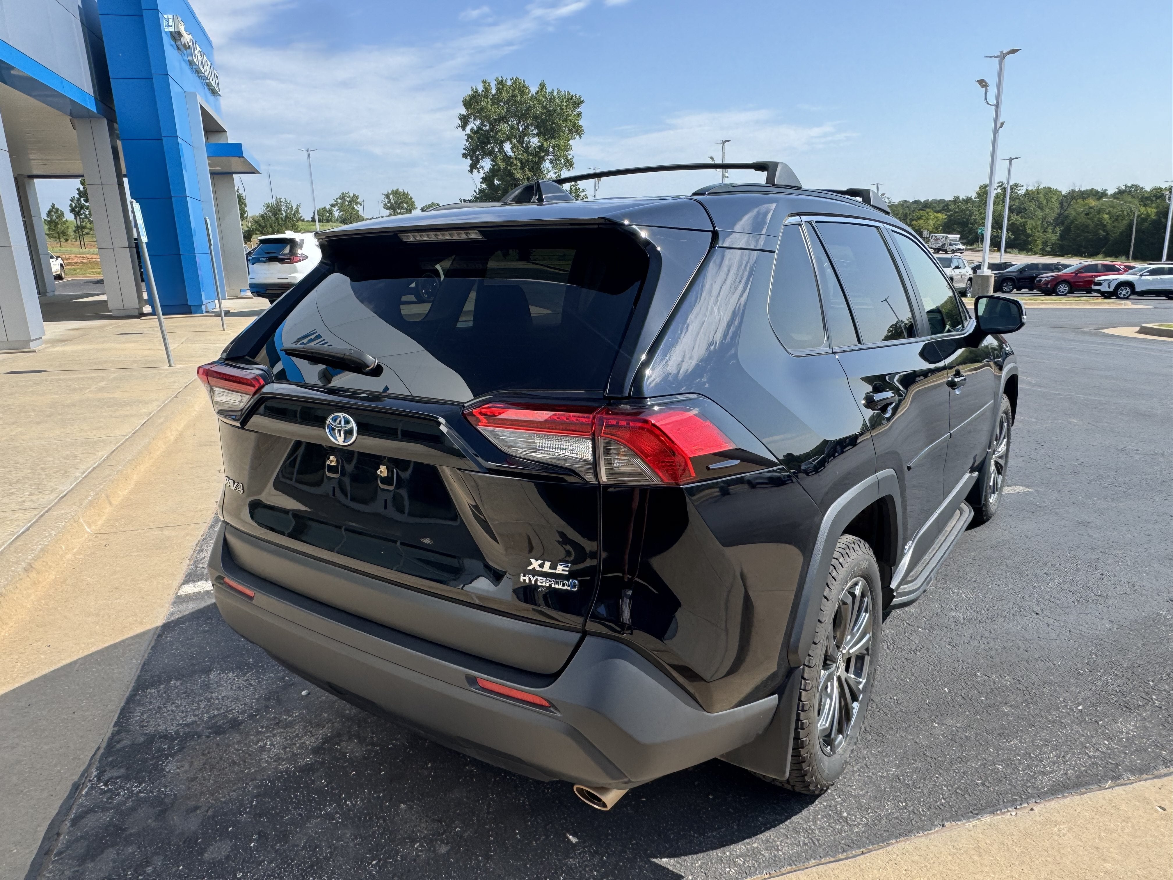 2022 Toyota RAV4 Hybrid XLE Premium